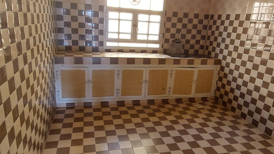 flat for rent in sohar behind Al Meera hypermarket danah real estate