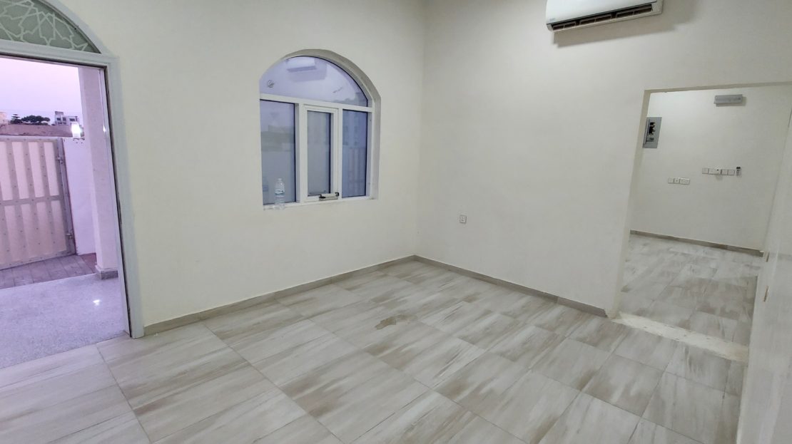 apartment for rent in sohar falaj